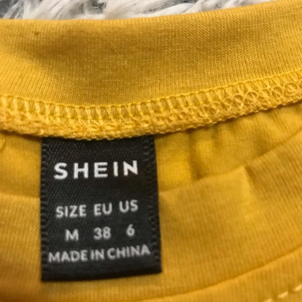 Graphic tee - Picture 2 of 2